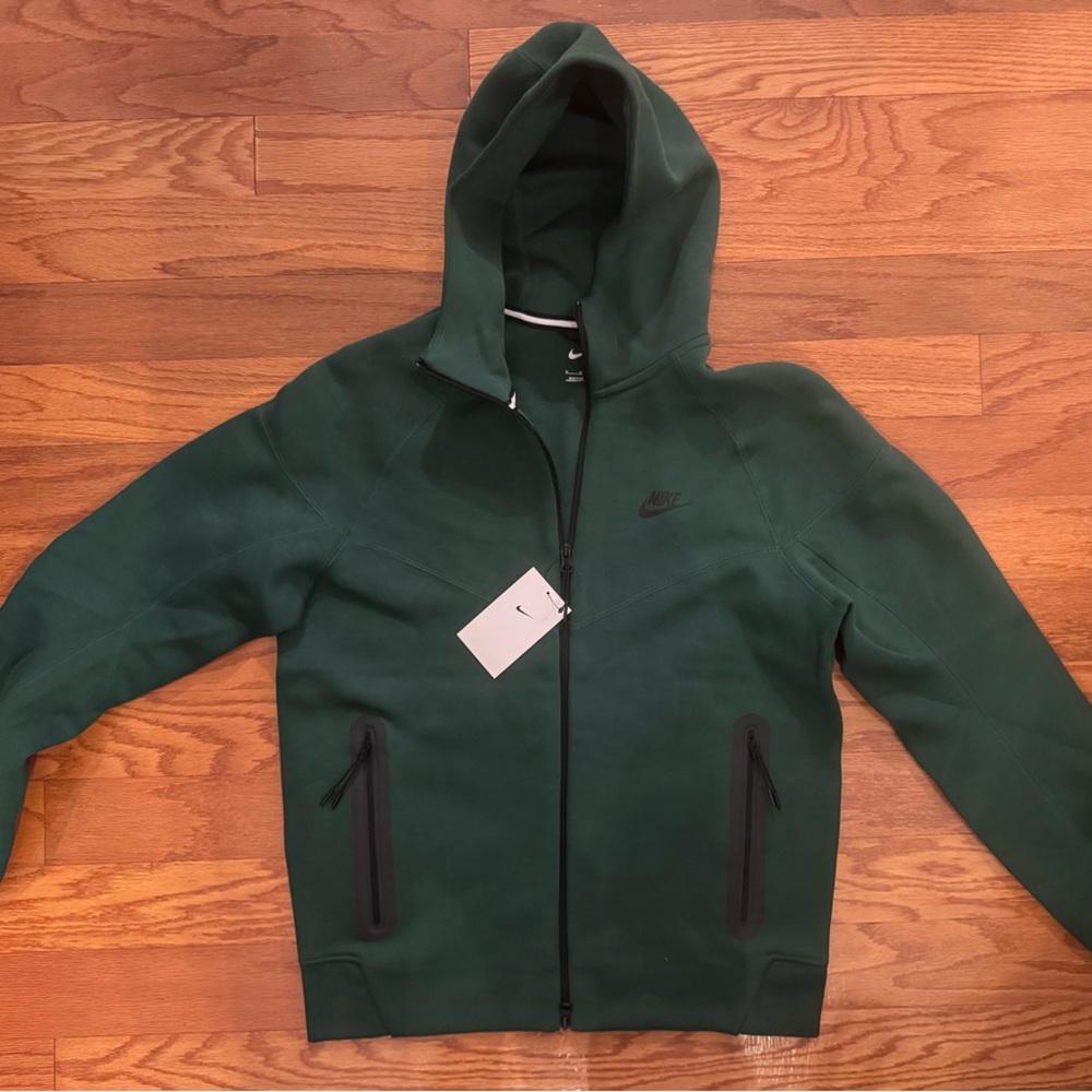 NWT Nike Tech Fleece Full Zip Windrunner Hoodie ***SOLD DO NOT BUY PLEASE!!!